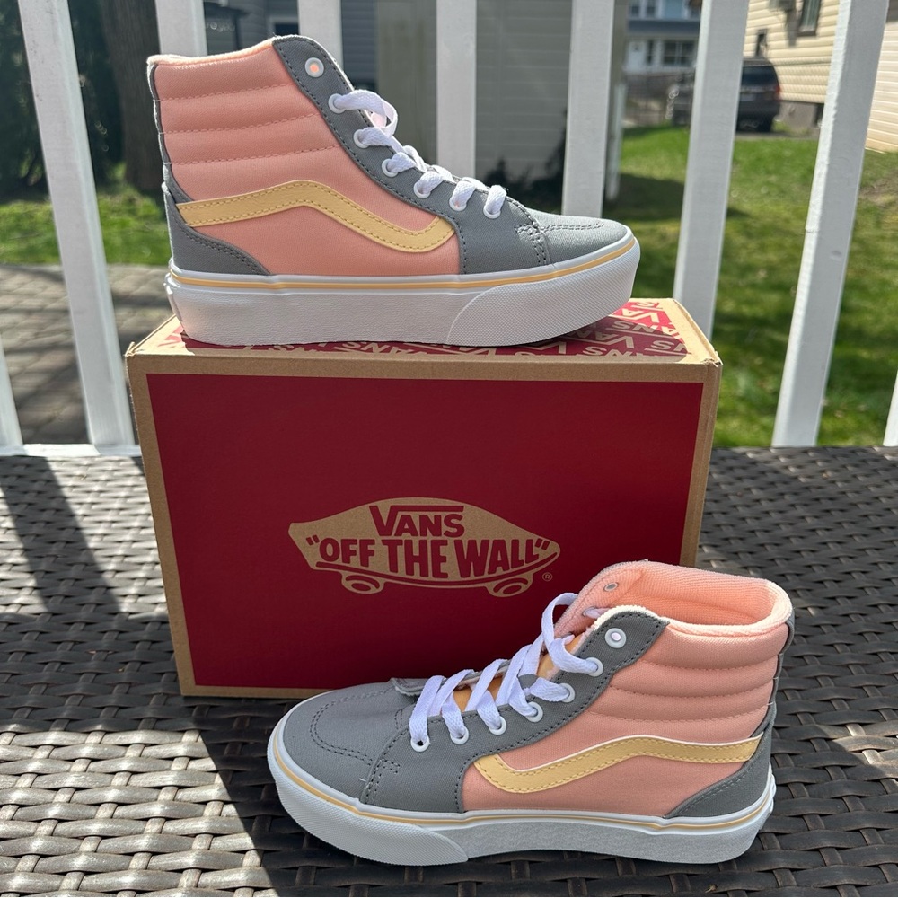 Vans Filmore Platform High Top Sneakers, Size 1, Kids Youth, Tropical Peach, New